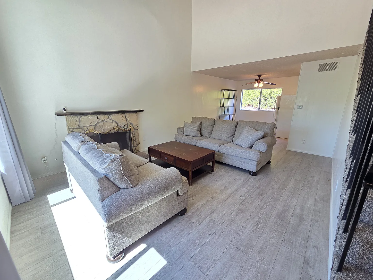 4280 Rous St — Photo 3