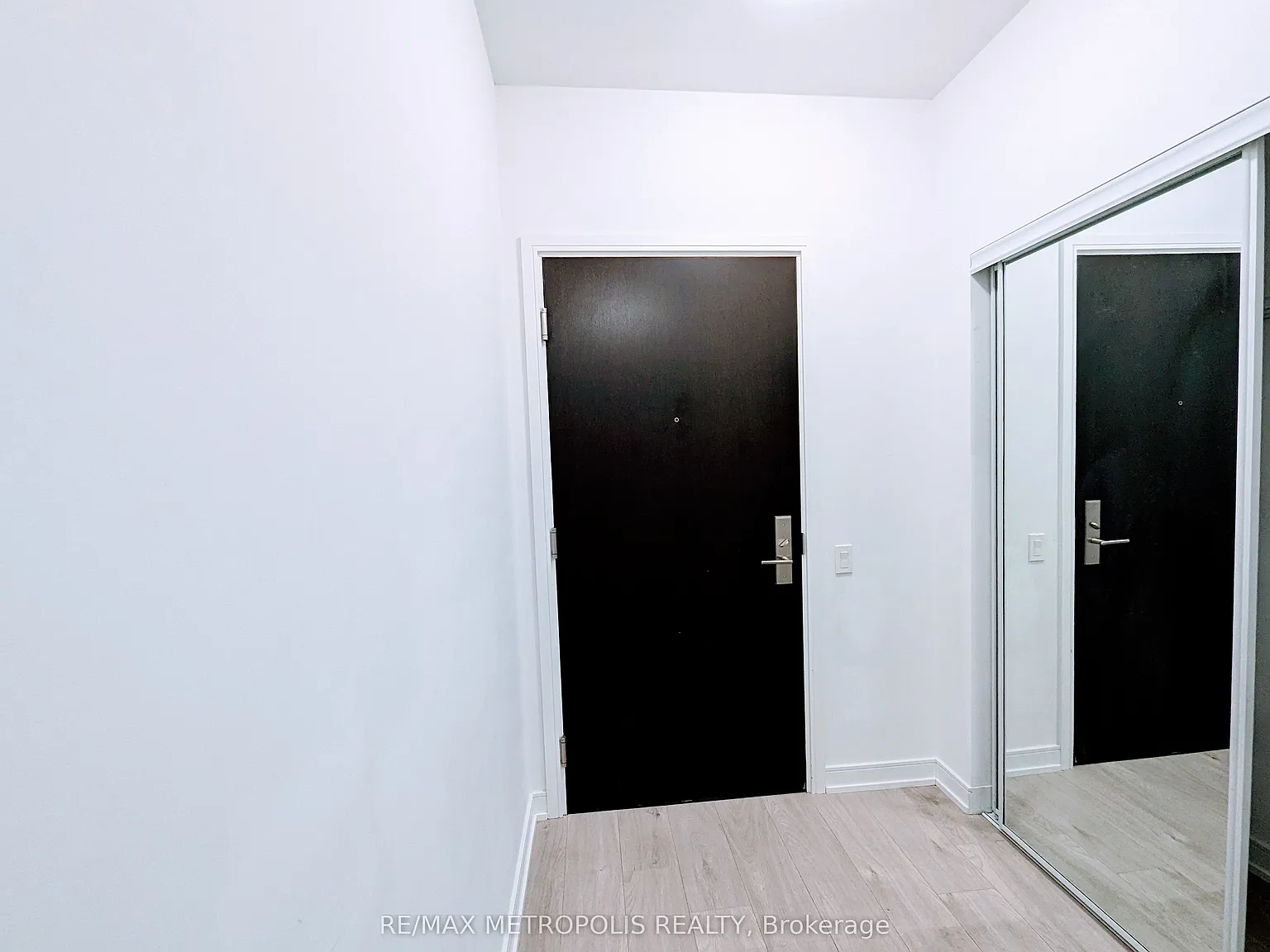 2 bed, $2,550 — Photo 3