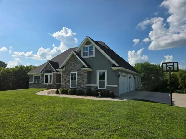 12789 Pontiac Dr, Savannah, MO 64485