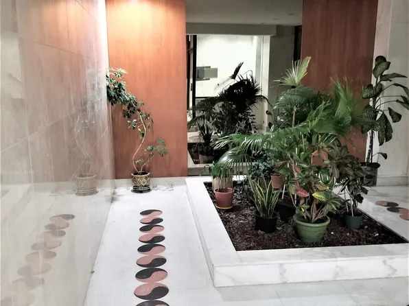 1577 East 17th Street image 16 of 21