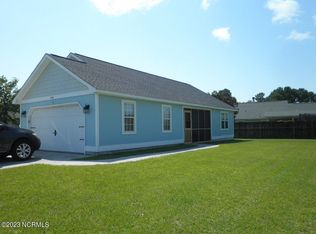 104 Parnell Rd, Hubert, NC 28539