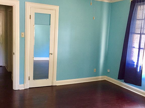 2nd image of 1426 Desire St