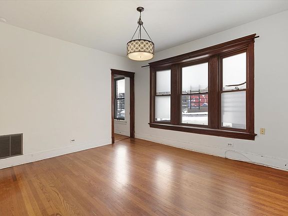 5th image of 4000 N Southport Ave #2