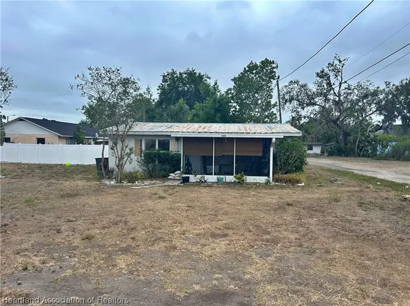 124 E Main St, Bowling Green, FL 33834