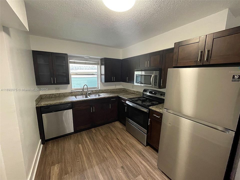 1st image of 1406 SW 1st St #2