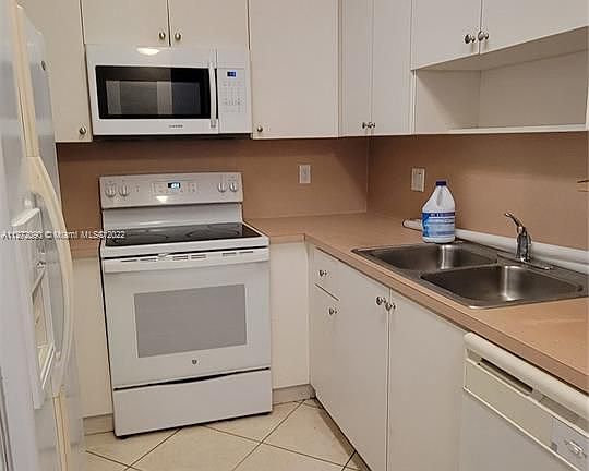 3rd image of 4912 Spinnaker Dr #5001