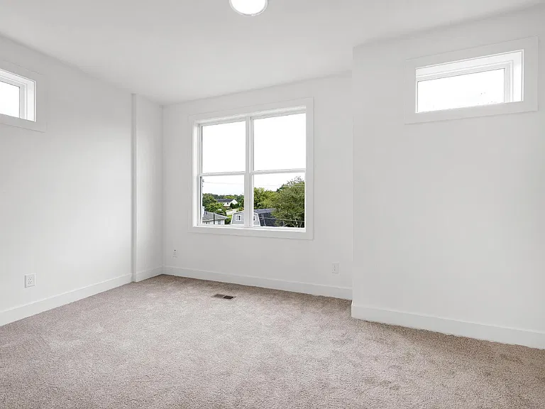 1412 Sawyer Rd #102 — Photo 16
