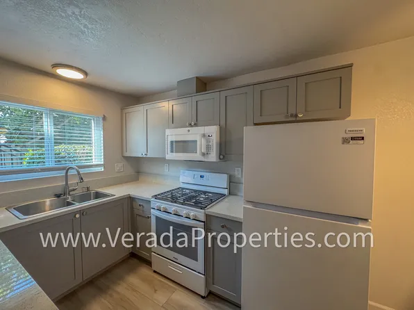 4048 Menlo Ave APT 2, San Diego, CA 92105