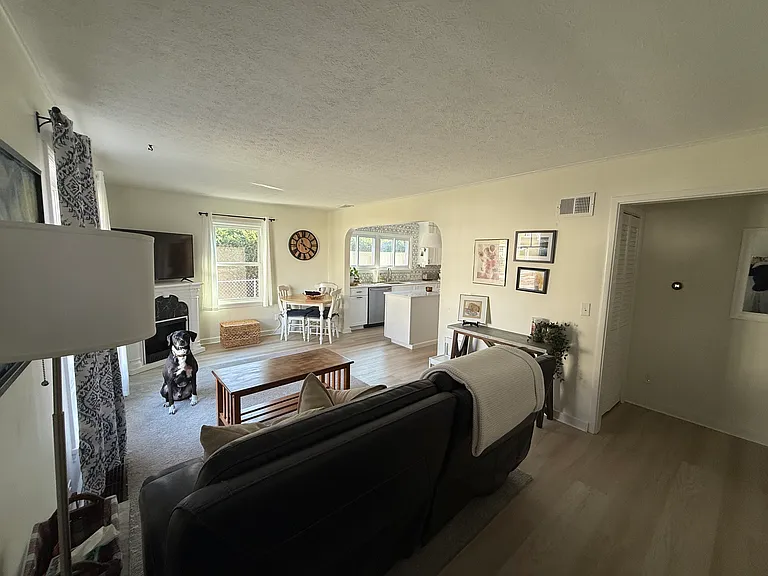 121 Holloway Rd — Photo 3