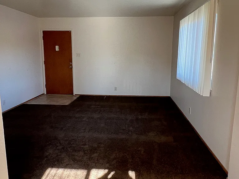 22270 Montgomery St #6 & 8 — Photo 2