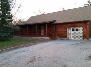 14222 T Rd, Columbus, NE 68601