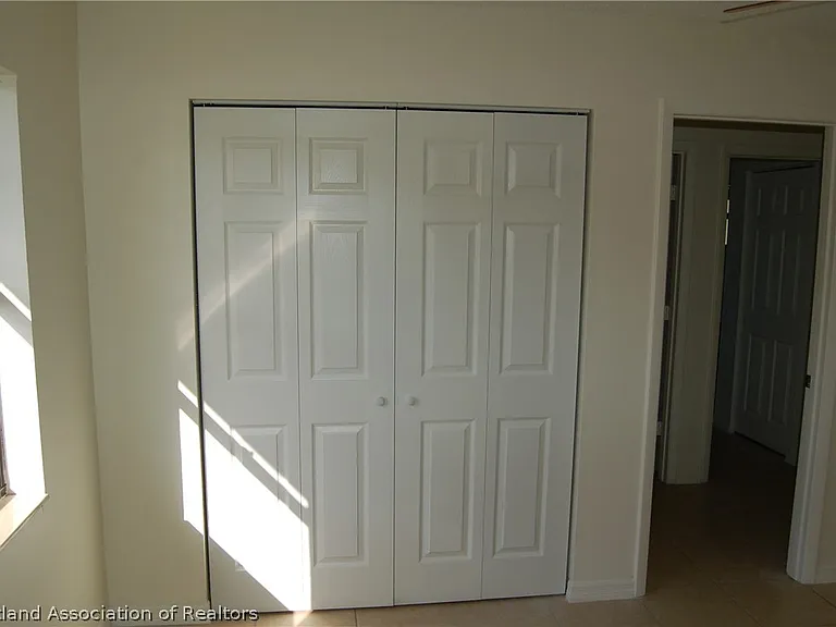 4927 Manatee Dr — Photo 5