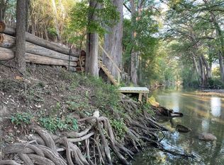 487 Skyline Dr, Center Point, TX 78010