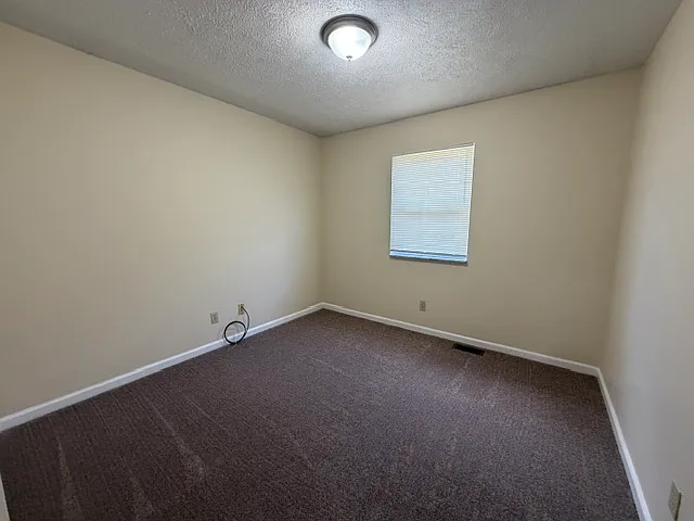 Sleepy Hollow Townhomes — Photo 34