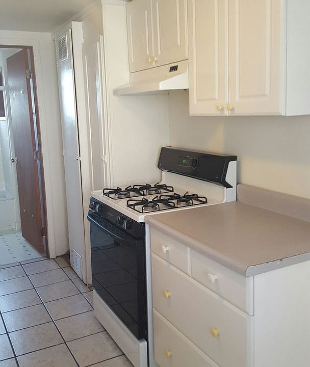 Bkm Enterprises Apartments 2223 Wetmore Ave Everett WA Zillow