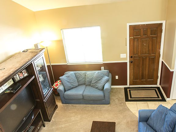 3rd image of 8127 S Creekwood Drive