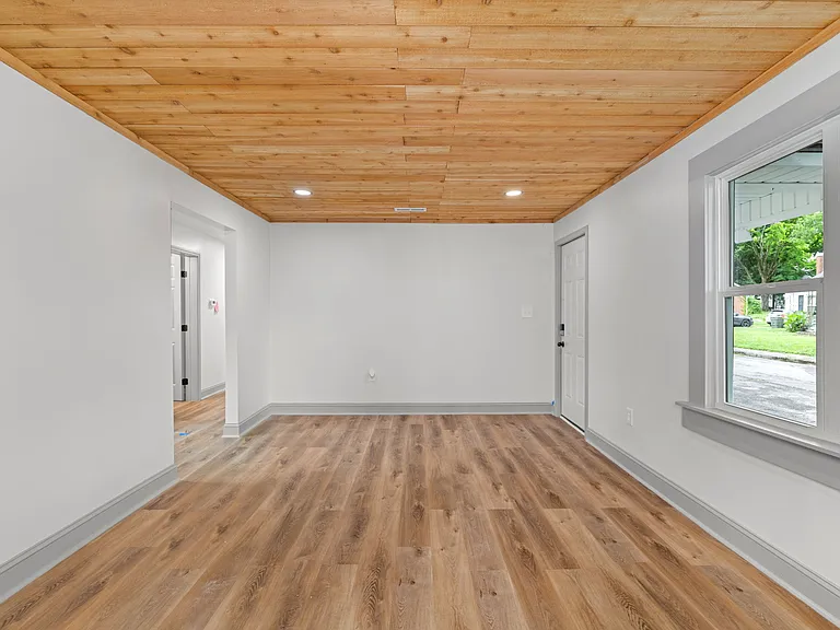 112 Gallaher Blvd — Photo 7