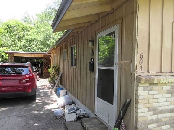 3rd image of 604 Townsend Ave
