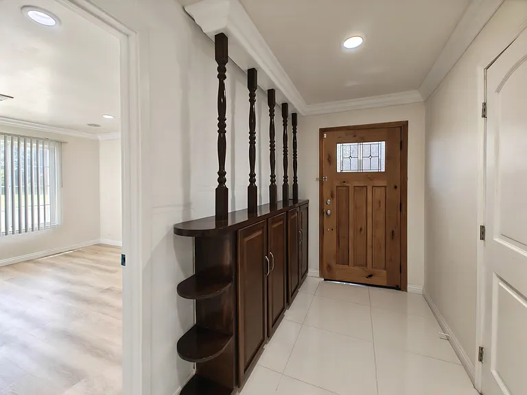 2086 Fairway Glen Dr — Photo 2