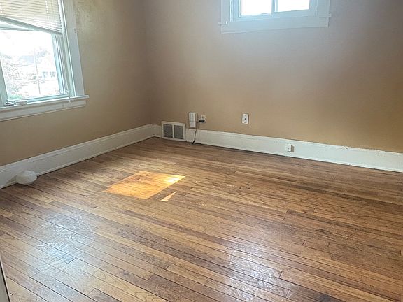 2nd image of 4000 E 143rd St #2