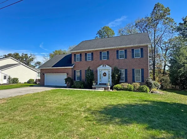 517 Palliser St, Johnstown, PA 15905