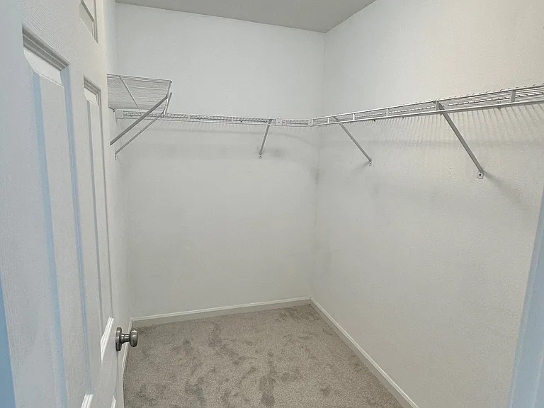 220 NE 57th Ave — Photo 10