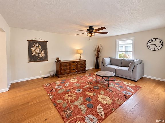 3rd image of 2411 N Apperson Way