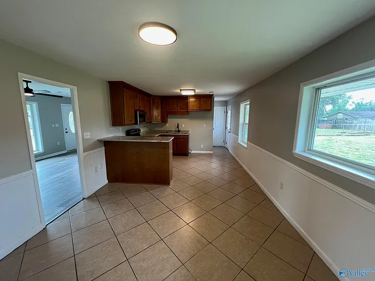 2211 Penhall Dr NE — Photo 7