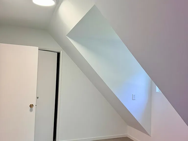 10551 Gilbert Rd — Photo 5
