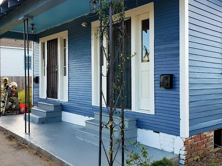2442 Pauger St — Photo 2