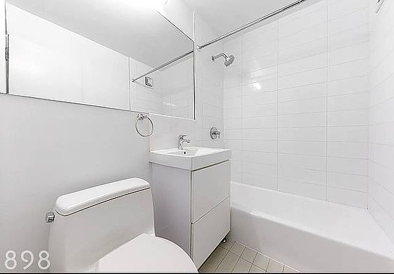 4th image of 160 W 97th St #10L10