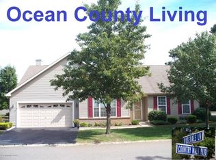 2 Rosedale La, Whiting, NJ 08759