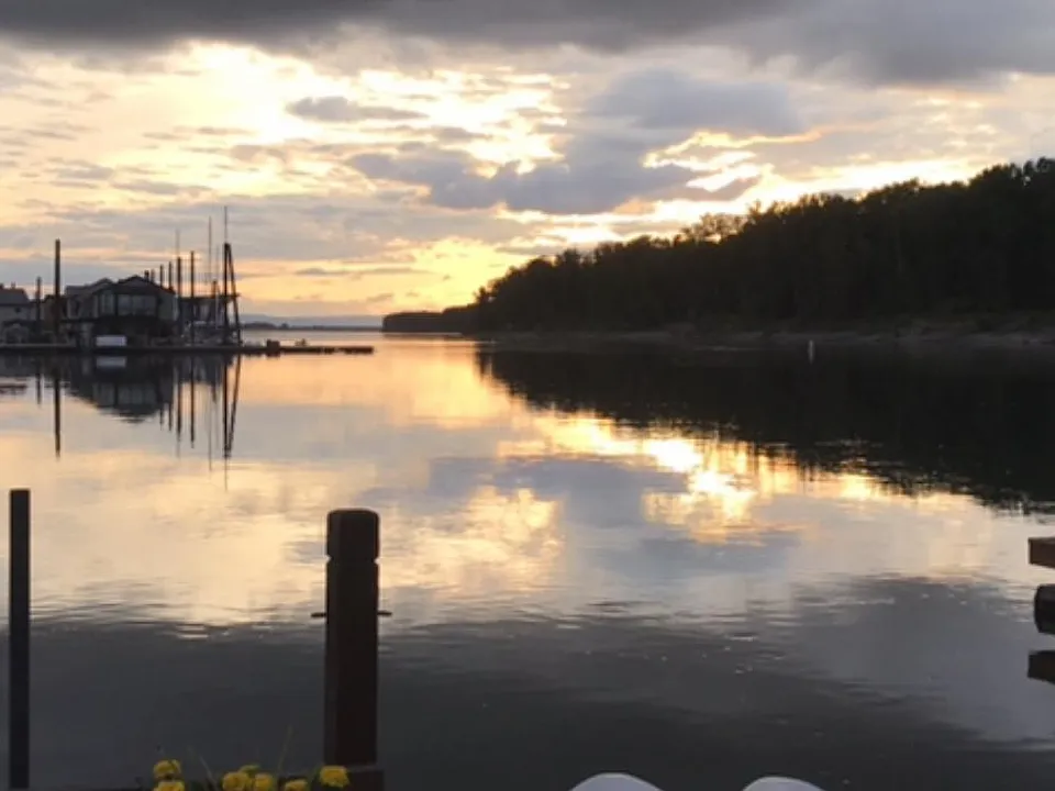 NE Marine Dr