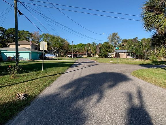 4th image of 132 Myakka Dr