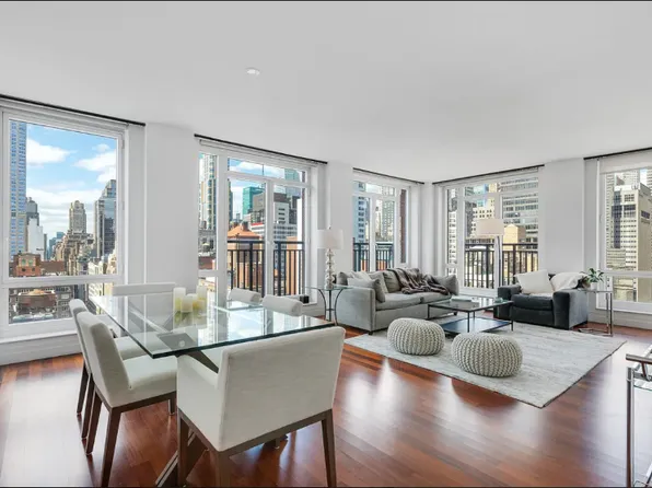 45 Park Avenue image 1 of 12