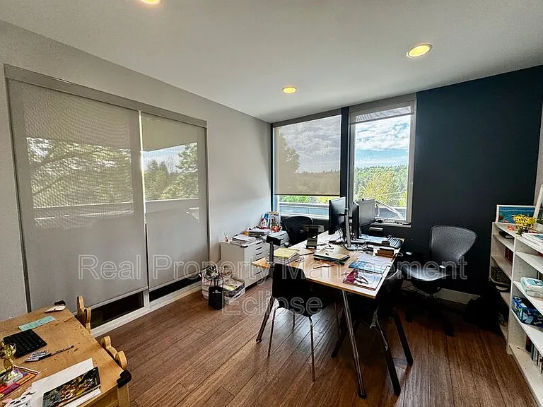 5034 Puget Blvd SW — Photo 8