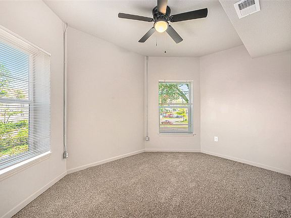 3rd image of 740 Washington Blvd #E