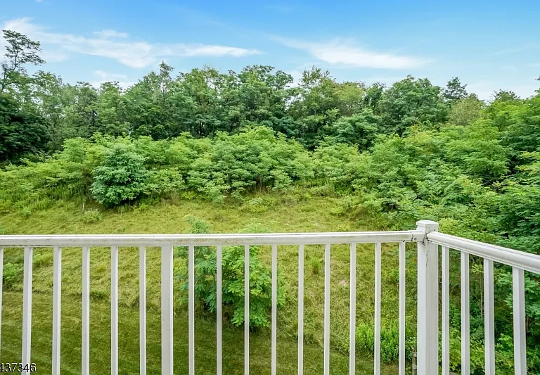 512 Waterview Ct — Photo 13