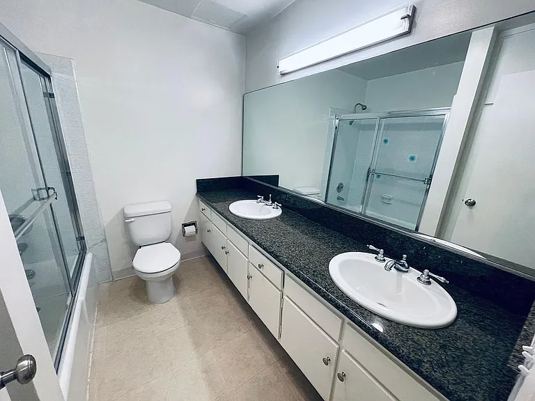 1054 S Bedford St #205 — Photo 11