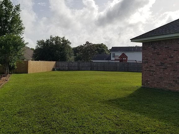 3rd image of 3106 Shadow Wood Dr