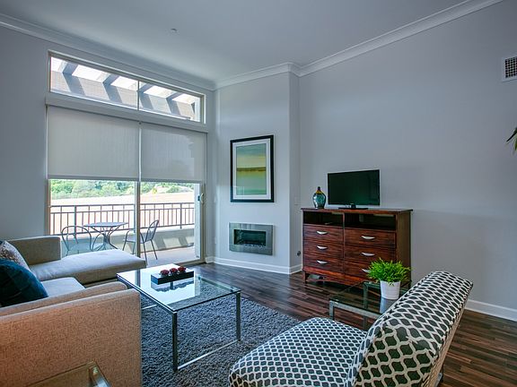 4th image of 130 S Sepulveda Blvd Unit 407