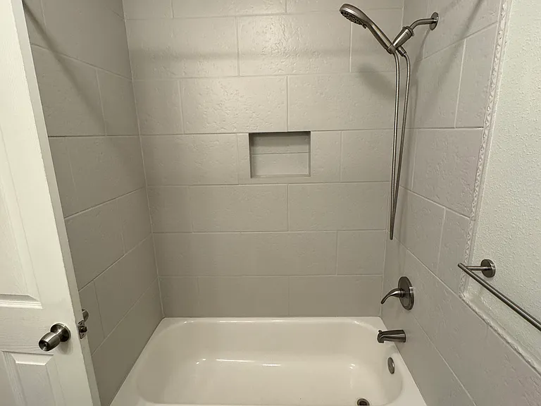 3600 Edgewood Dr — Photo 26