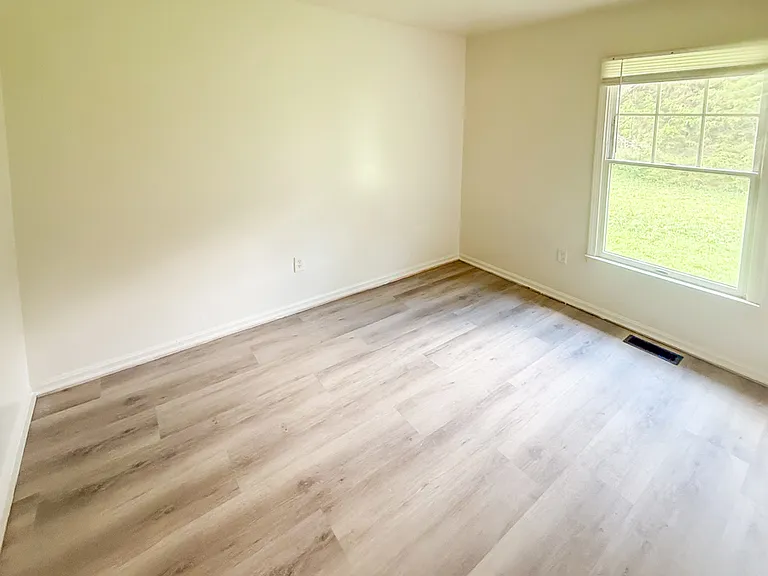 520 Lancaster Creek Dr — Photo 15
