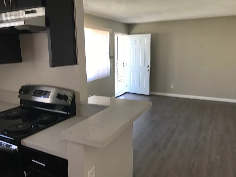 5410-5420 Lea Street — Photo 2