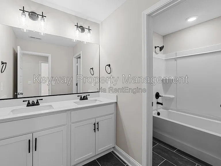 2120 Denmark Ave SE — Photo 20
