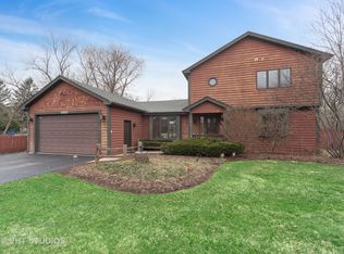 23601 N Snuff Valley Rd, Cary, IL 60013