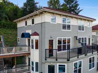 335 NW Uptown Ter APT 3A, Portland, OR 97210