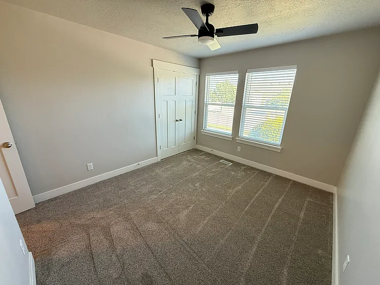 2156 W Thomas St — Photo 14