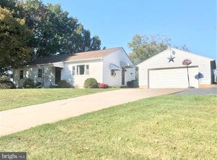 7058 Blue Ridge Ave, Harrisburg, PA 17112