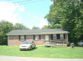 1204 E End St, Columbia, TN 38401